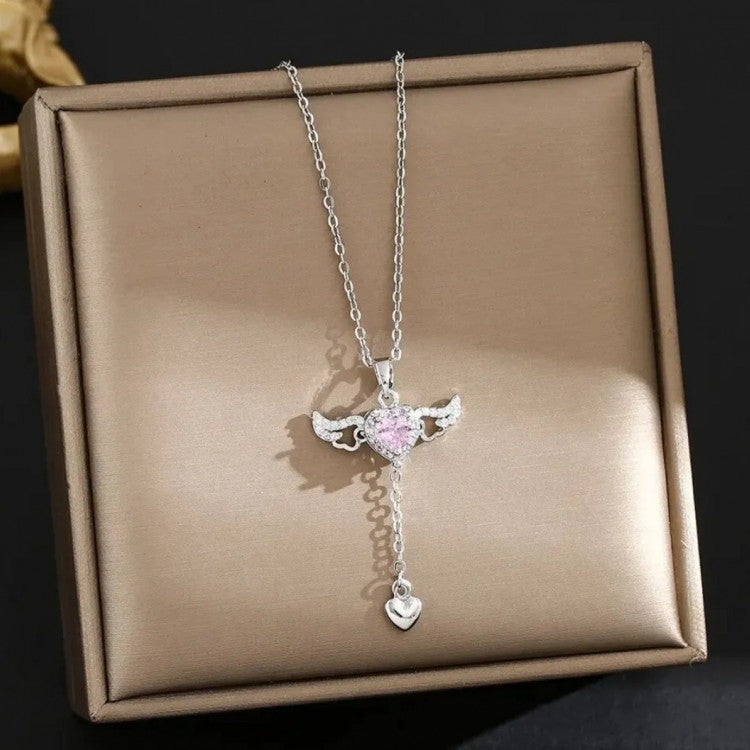 Melek Kanadı Kalp Detaylı Çelik Kolye Pembe Zirkon