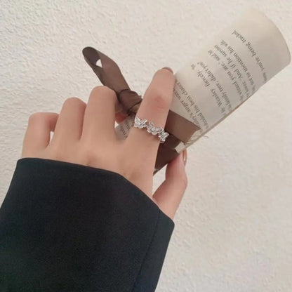 Ayarlanabilir Taşlı Kelebek Yüzük Gümüş Renk